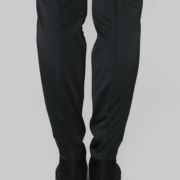 New pair black boots Brand New New New Never wore 🤩👍 - Picture 3 of 6